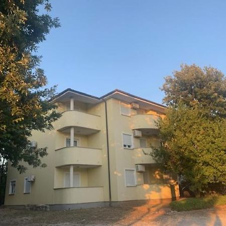 Neea Apartments Medulin Bagian luar foto